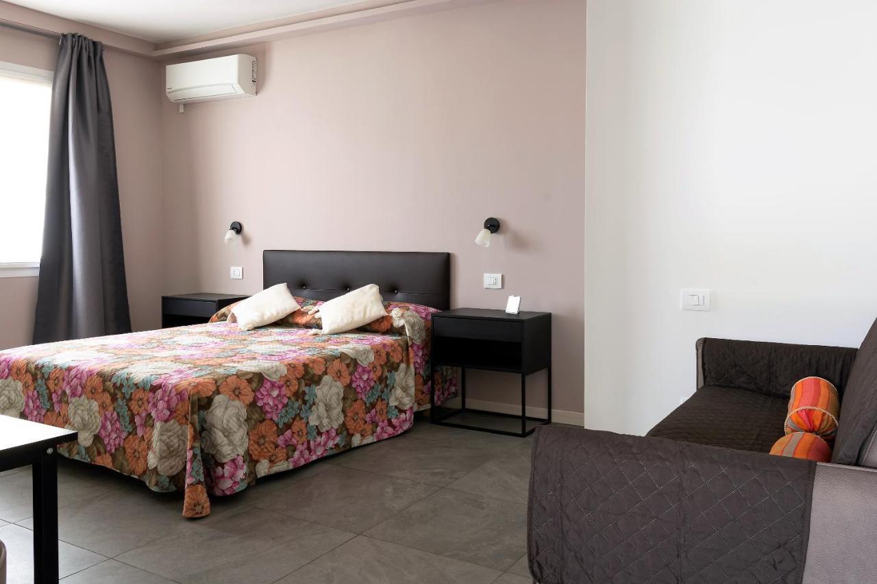 Hotel Il Melograno Peschiera del Garda Esterno foto