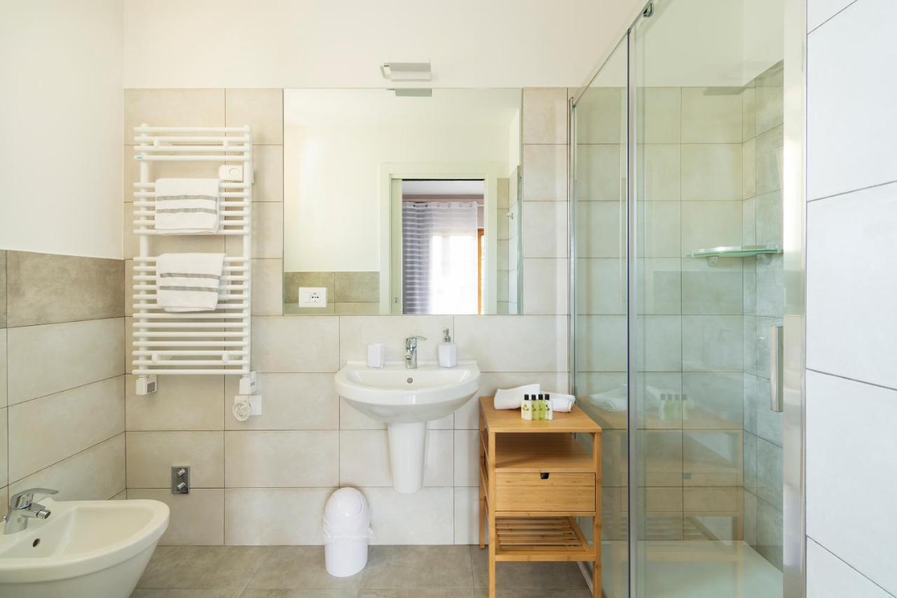 Hotel Il Melograno Peschiera del Garda Esterno foto