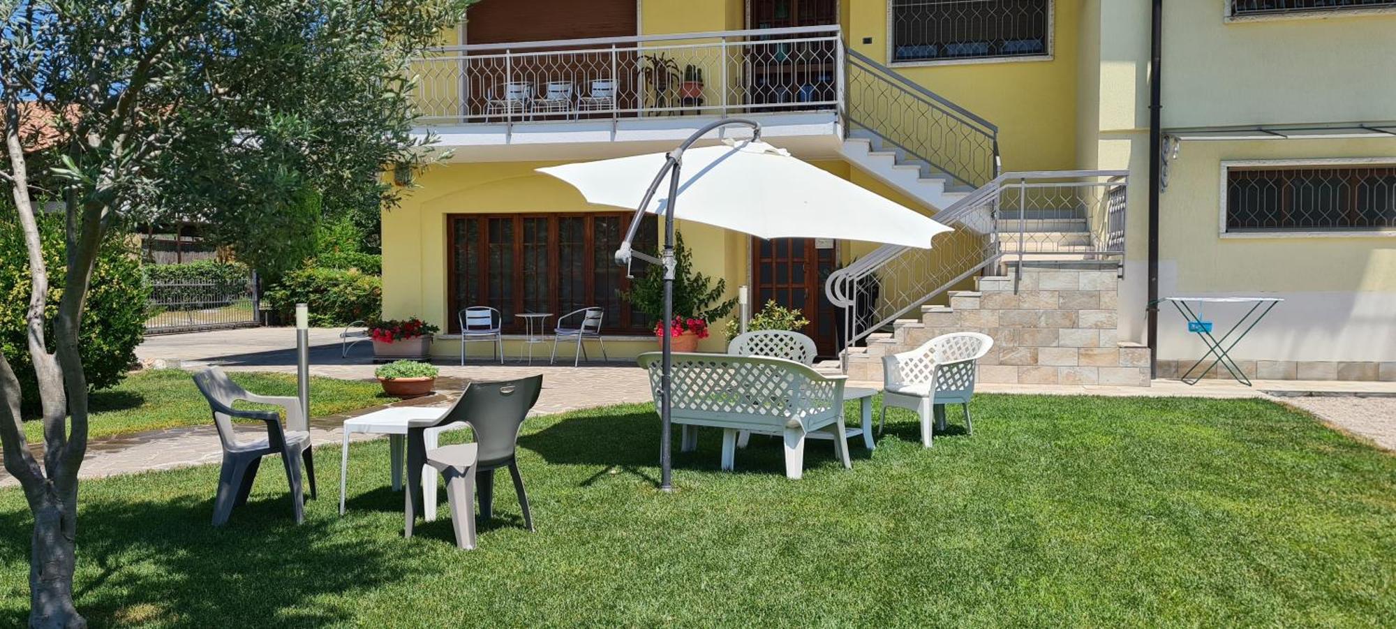 Hotel Il Melograno Peschiera del Garda Esterno foto